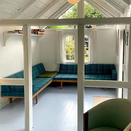 Vakantiehuis Renovated From 1925 By